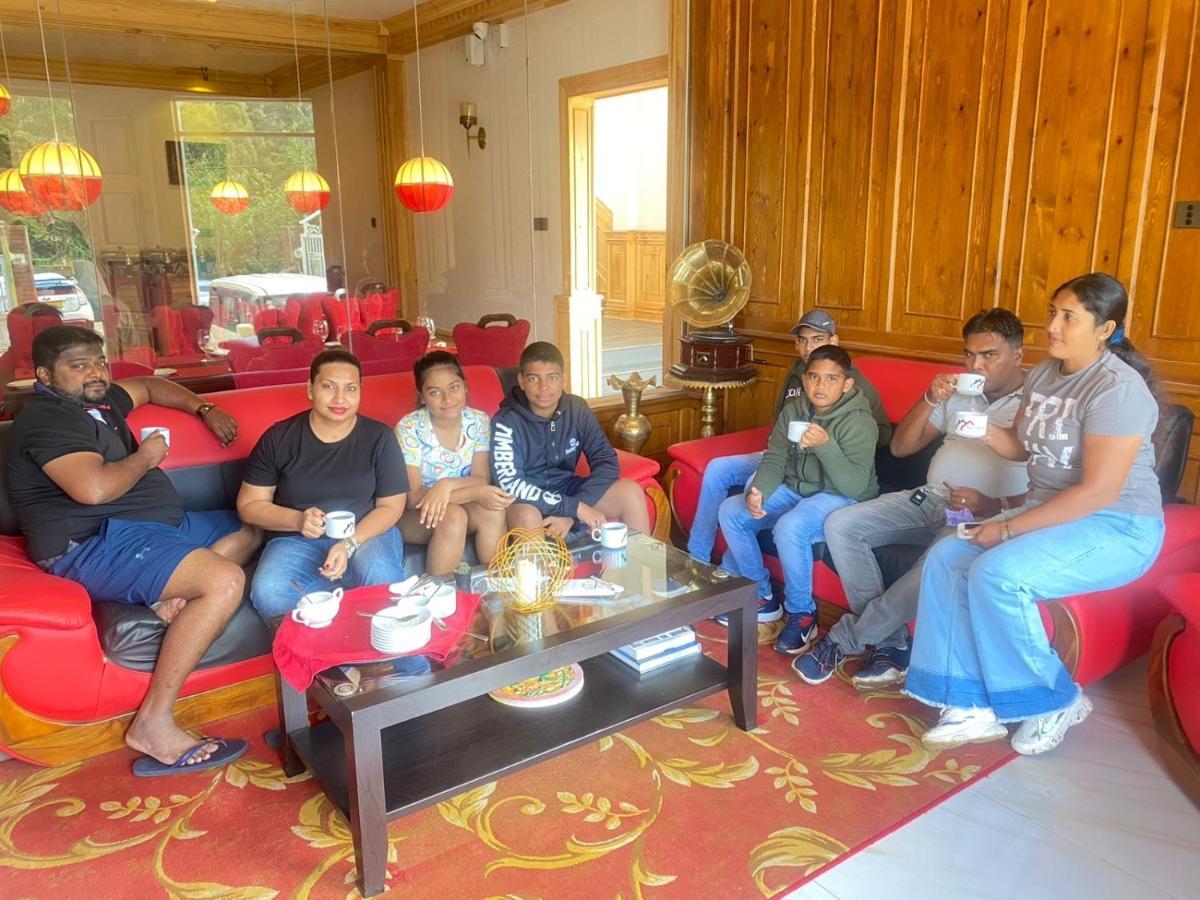 Twin Villa Red 努沃勒埃利耶 外观 照片